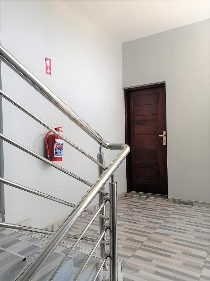 40 40 Accommodation Matola Bagian luar foto
