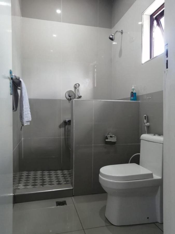 40 40 Accommodation Matola Bagian luar foto