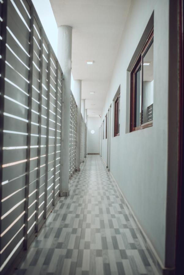 40 40 Accommodation Matola Bagian luar foto