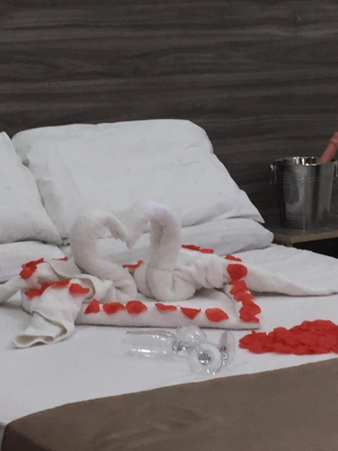 40 40 Accommodation Matola Bagian luar foto