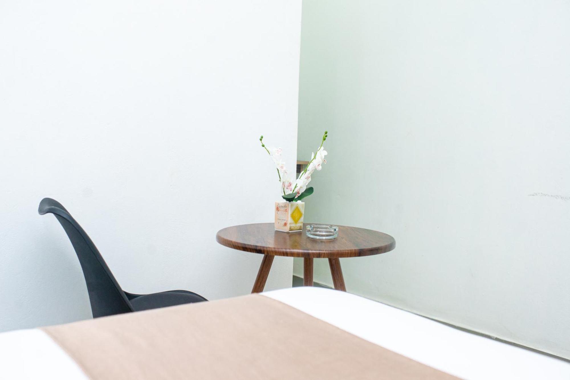 40 40 Accommodation Matola Bagian luar foto